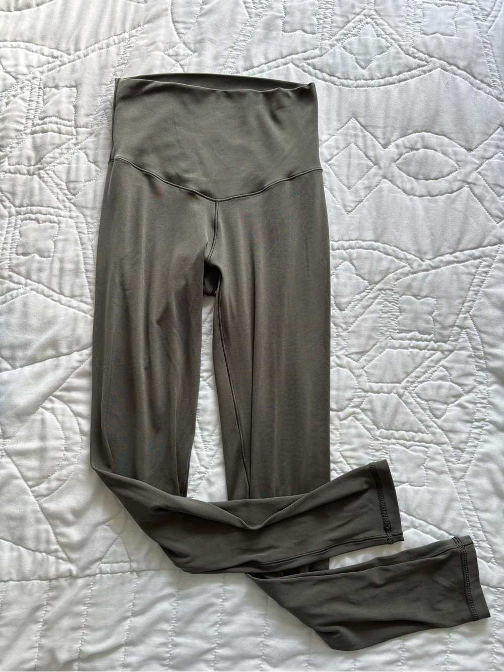 aerie High-Waist Leggings in Olive